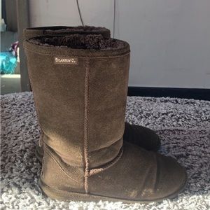 Bear paws women size 9.